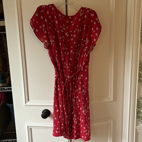 Lightweight wrap dress - Picture 4 of 5